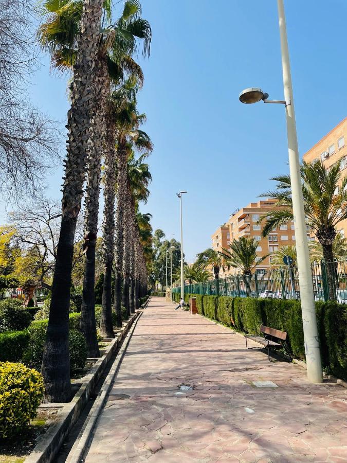 Cozy 2-Bedroom Serviced Apartment With Netflix Sagunto Zewnętrze zdjęcie